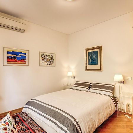 Terrazza Piccolomini: Elegant Apartment Stunning View Over Rome/St Peter'S Dome ภายนอก รูปภาพ