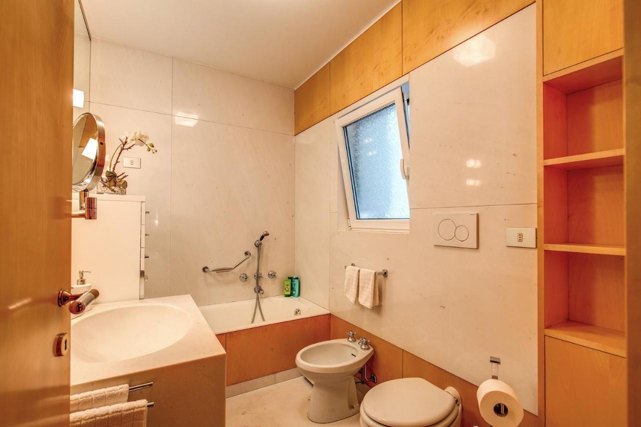 Terrazza Piccolomini: Elegant Apartment Stunning View Over Rome/St Peter'S Dome ภายนอก รูปภาพ