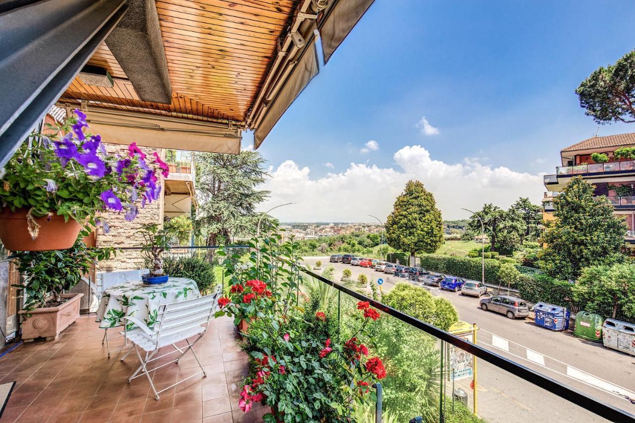 Terrazza Piccolomini: Elegant Apartment Stunning View Over Rome/St Peter'S Dome ภายนอก รูปภาพ