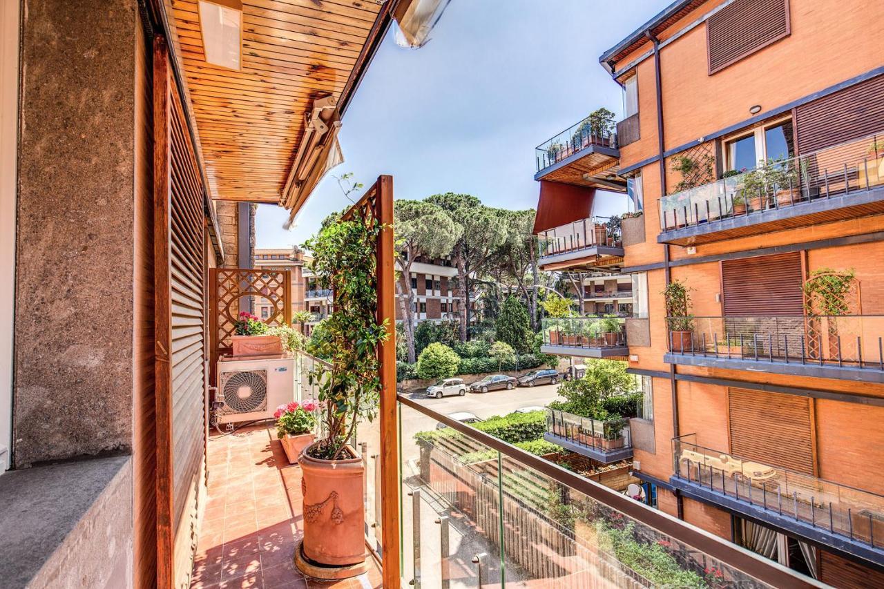Terrazza Piccolomini: Elegant Apartment Stunning View Over Rome/St Peter'S Dome ภายนอก รูปภาพ