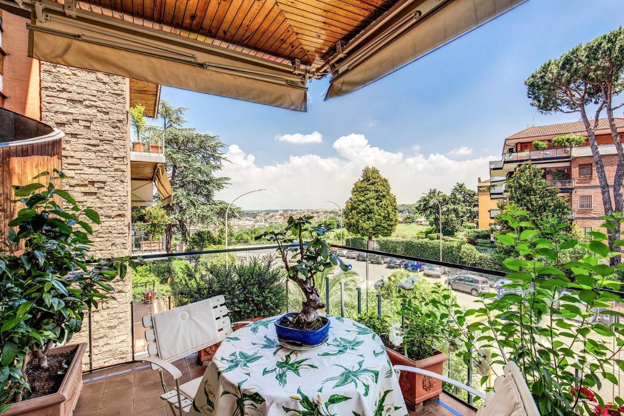Terrazza Piccolomini: Elegant Apartment Stunning View Over Rome/St Peter'S Dome ภายนอก รูปภาพ