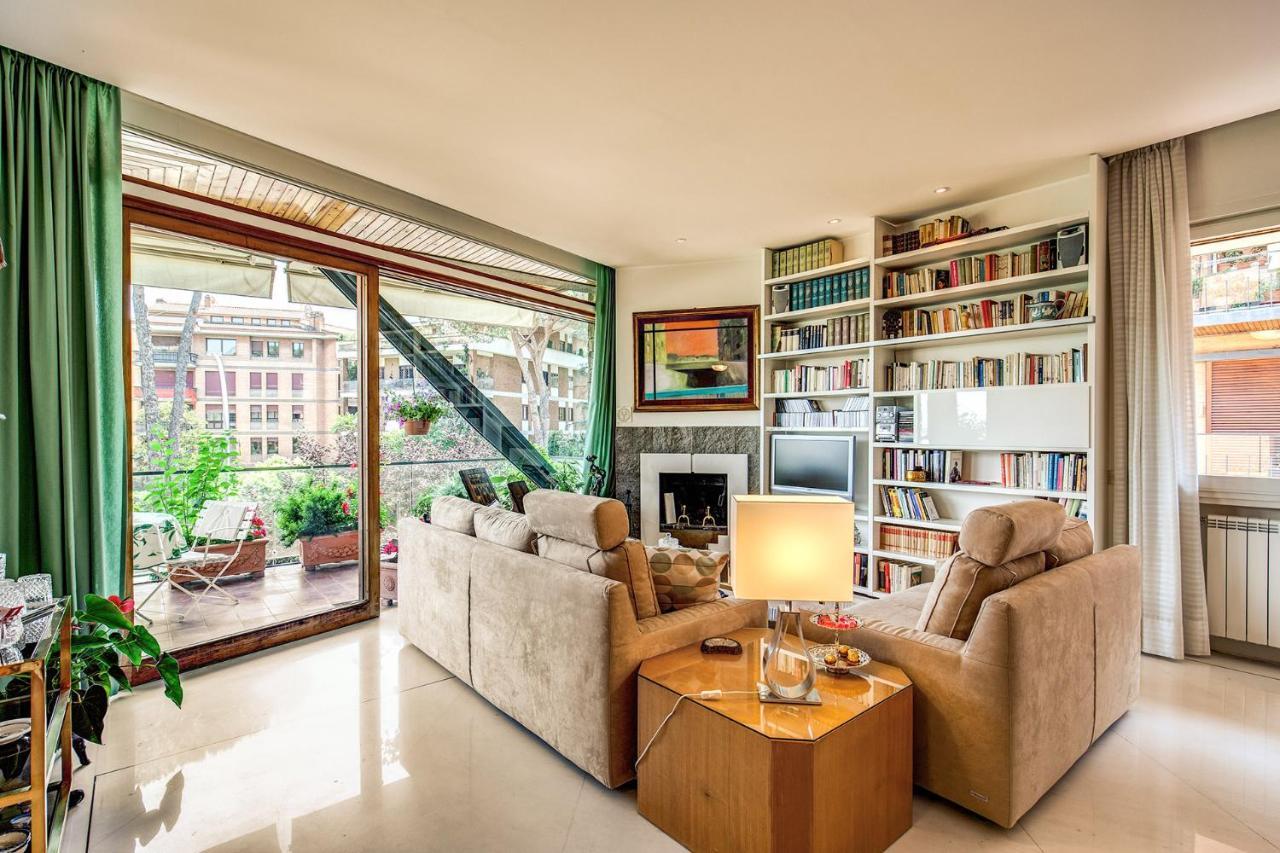 Terrazza Piccolomini: Elegant Apartment Stunning View Over Rome/St Peter'S Dome ภายนอก รูปภาพ