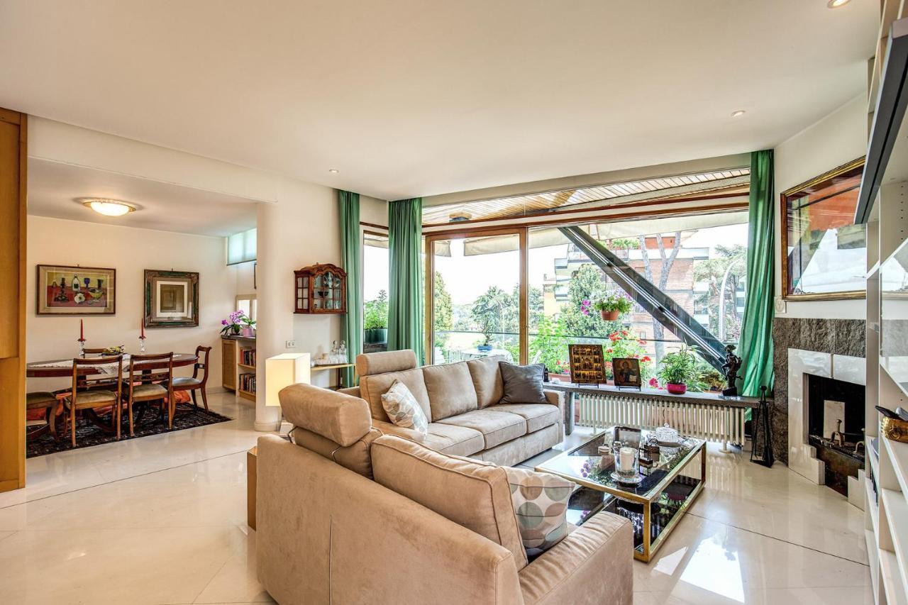 Terrazza Piccolomini: Elegant Apartment Stunning View Over Rome/St Peter'S Dome ภายนอก รูปภาพ