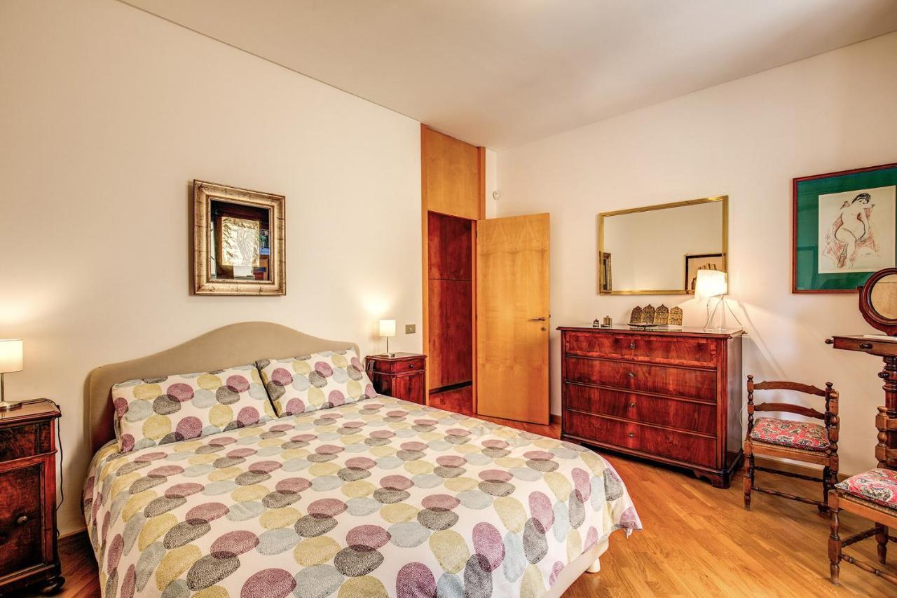 Terrazza Piccolomini: Elegant Apartment Stunning View Over Rome/St Peter'S Dome ภายนอก รูปภาพ