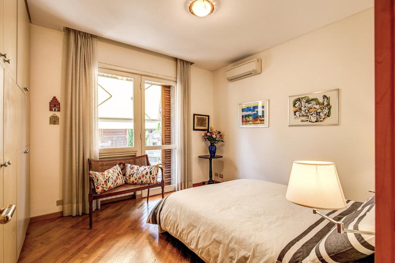 Terrazza Piccolomini: Elegant Apartment Stunning View Over Rome/St Peter'S Dome ภายนอก รูปภาพ